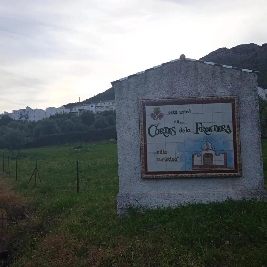 Pensión La Sierra Cortes de la Frontera